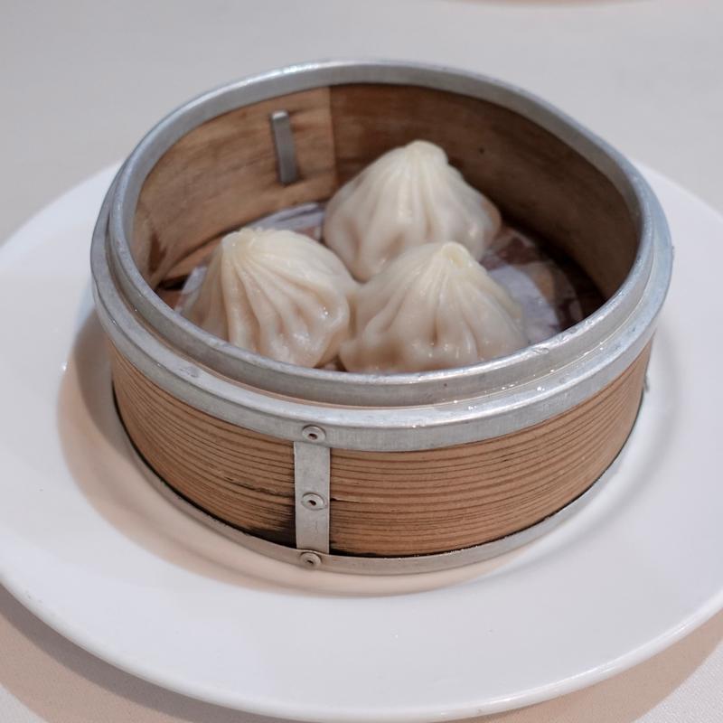 小籠包(榮鳳 （栄鳳 エイホウ）)