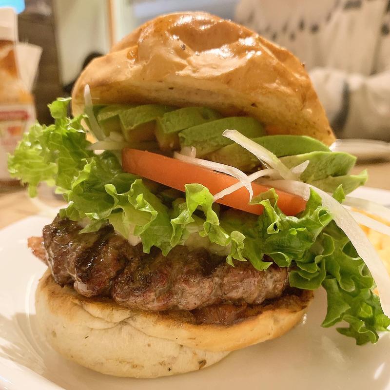 ブルーチーズアボカドバーガー(SON HOUSE(サンハウス）【アメリカンスタイルのハンバーガーのお店】)