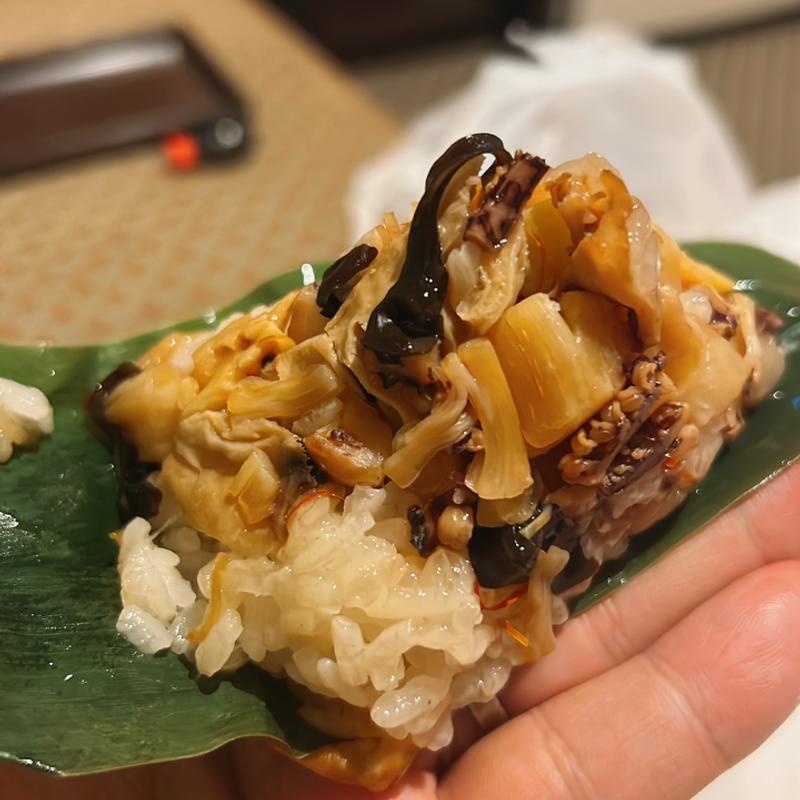 中華ちまき（海鮮）(中華点心 茶寮 （サリョウ）)