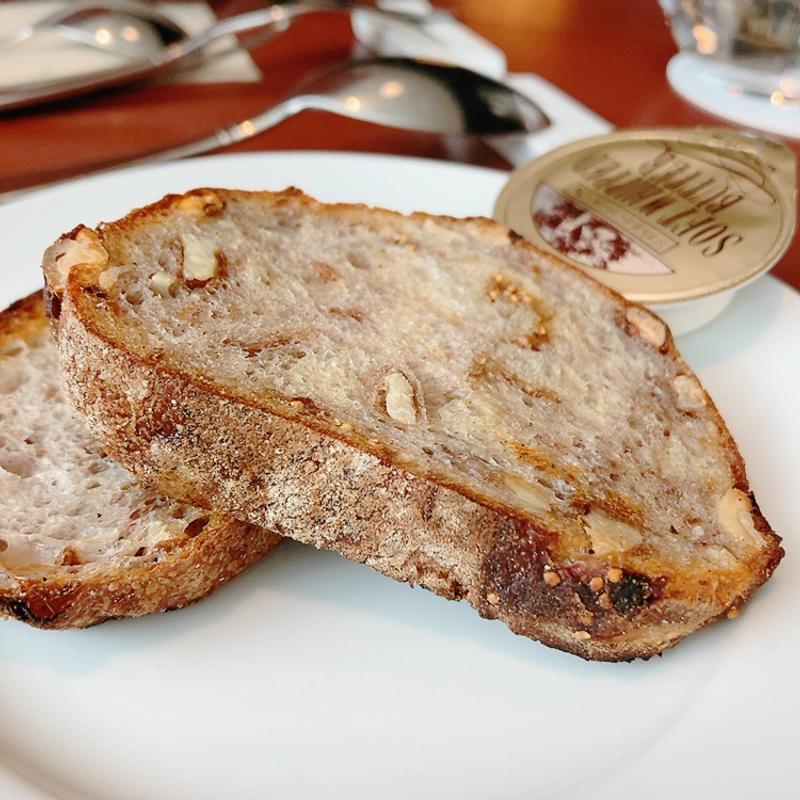 イチヂクと胡桃のパン(リベラテラス)