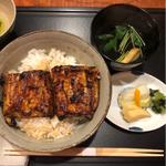 中入れ丼(左栄)