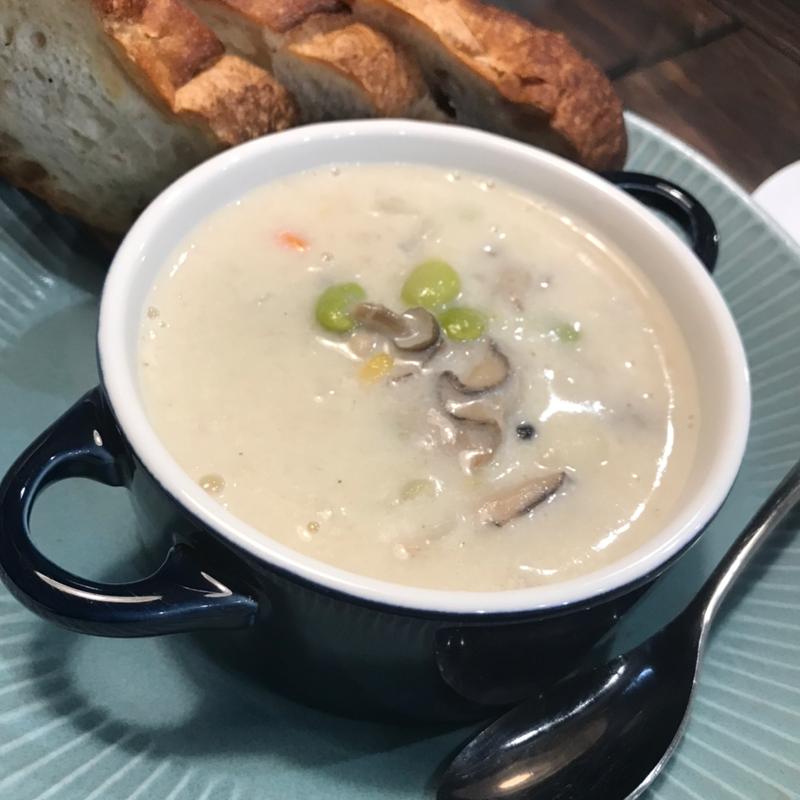 かきチャウダー(バケット付き)(Hinase Kitchen)