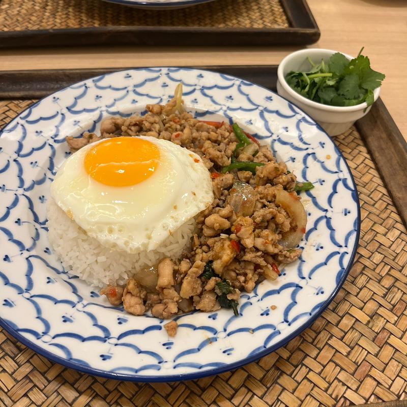 鶏のガパオ(東京ガパオ エスパル仙台店)