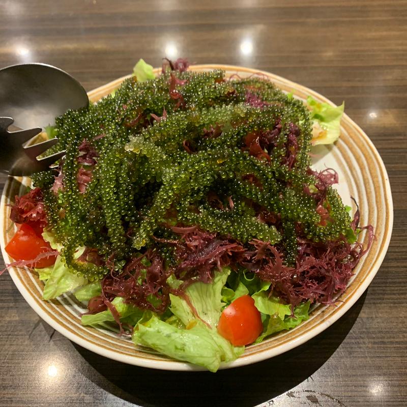 海鮮サラダ(沖縄料理のライヴ居酒屋　うりずん)