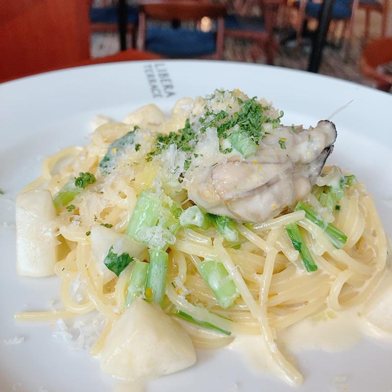 広島牡蠣と旬蕪ゆずのクリームパスタ(リベラテラス)