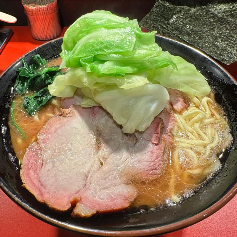 ラーメン大　キャベツ厚切りチャーシュー(横浜ラーメン斎藤家)