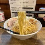 背脂味噌らーめん(麺と創作料理居酒屋『麺酒場 ひかる』)