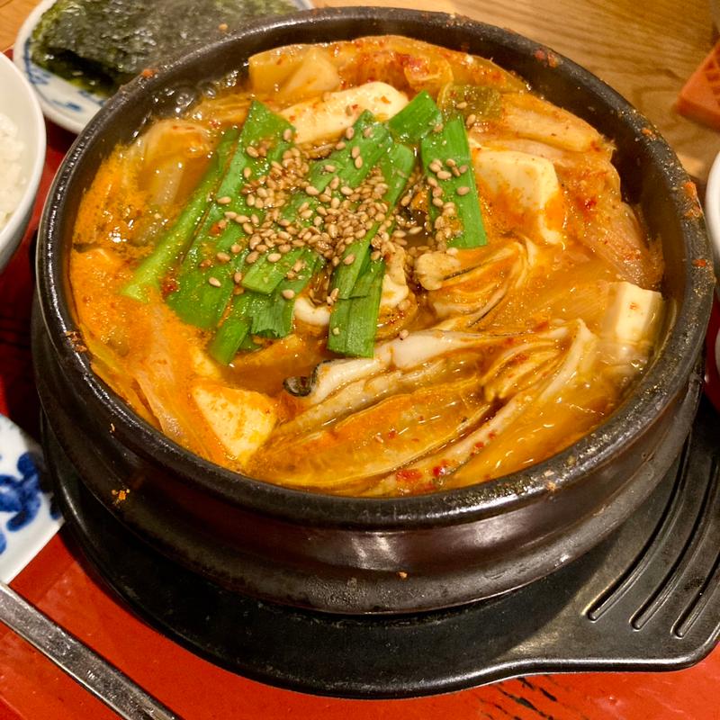 牡蠣のチゲ鍋定食(大津苑)