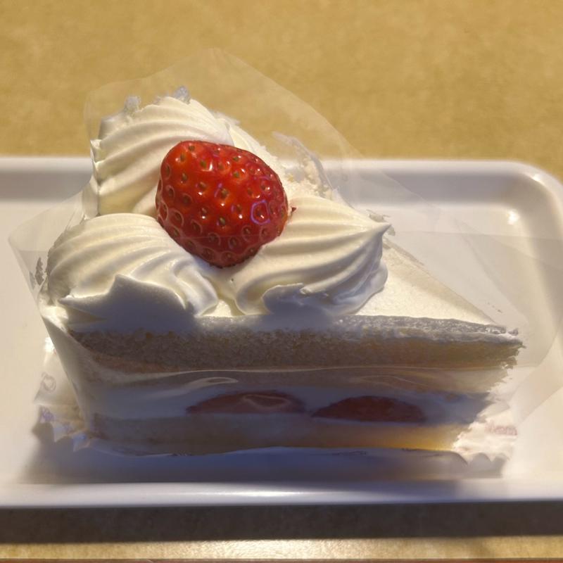 スペシャル苺ショート(シャトレーゼ ひたち多賀店)