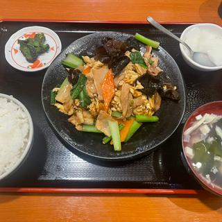 豚肉と玉子の木耳炒め定食(慶太郎餃子酒場)
