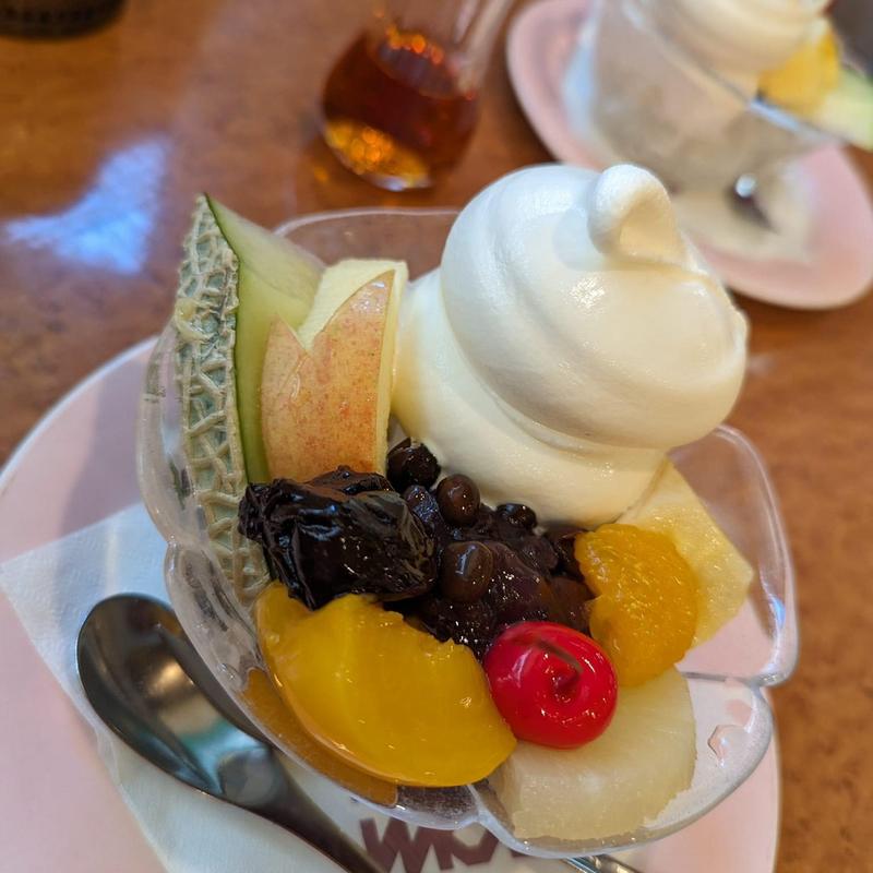 クリームあんみつ(スイートハウスわかば )