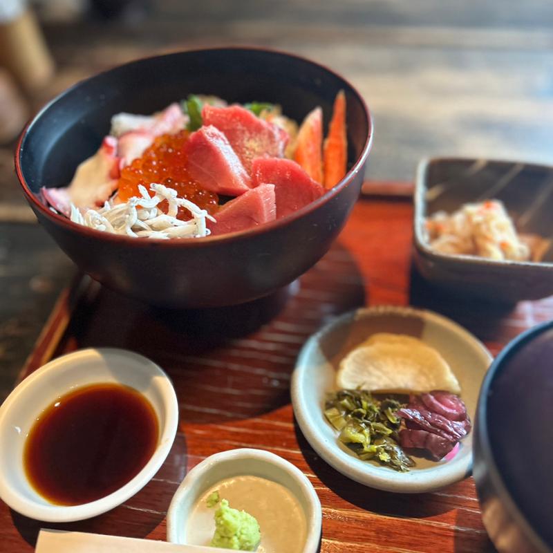 海鮮丼(侘助)