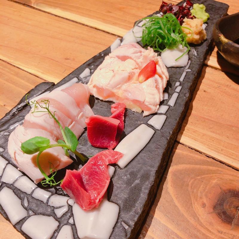 大和肉鶏 刺身盛り合わせ 三種盛り(炭火焼き鳥 鶏尽)