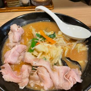 濃厚味噌肉野菜ラーメン(麺少なめ)(威風 飯田橋店)
