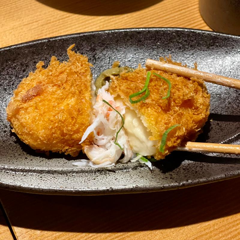 香澄蟹クリームコロッケ(まぐろと旬菜 クロフネ （まぐろとシュンサイ kurofune）)