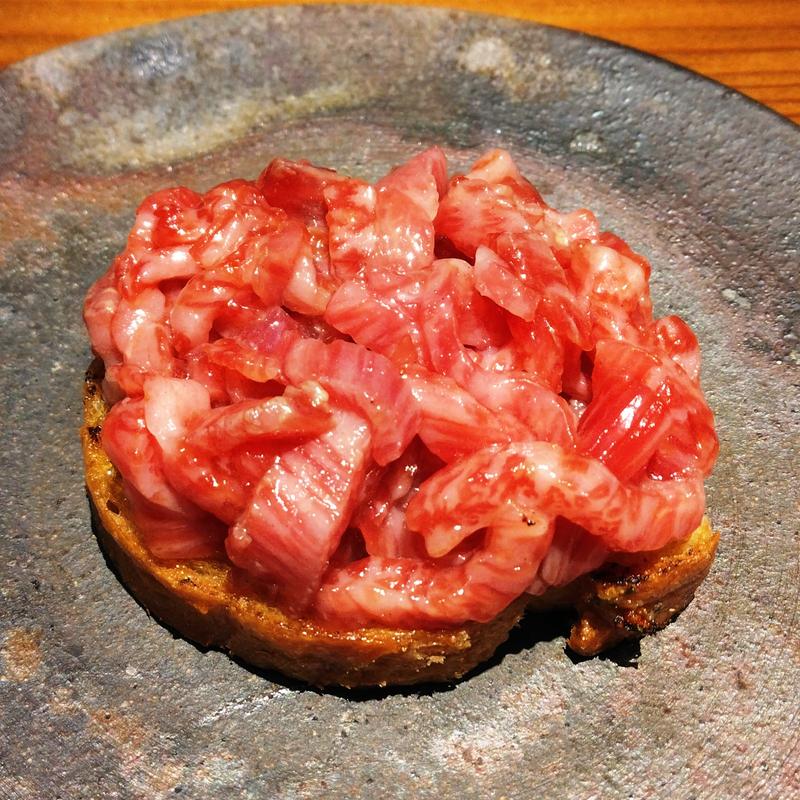 和牛のブルスケッタ(創作鉄板 粉者東京)