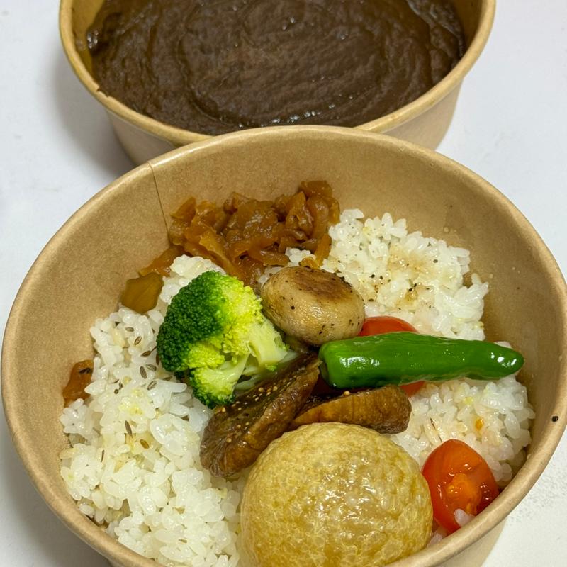 カカオとヘーゼルナッツのカレー(渋谷SAUNAS)