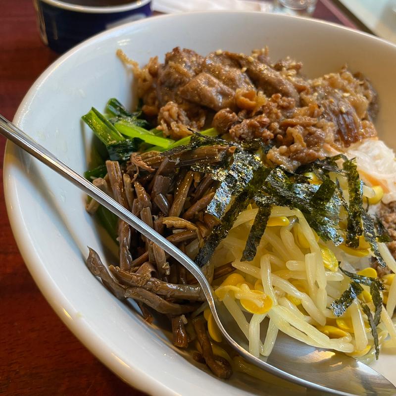 カラー丼(京城園)