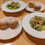本日のパン ＆ サラダ(ハーミットグリーンカフェ 高槻店 )