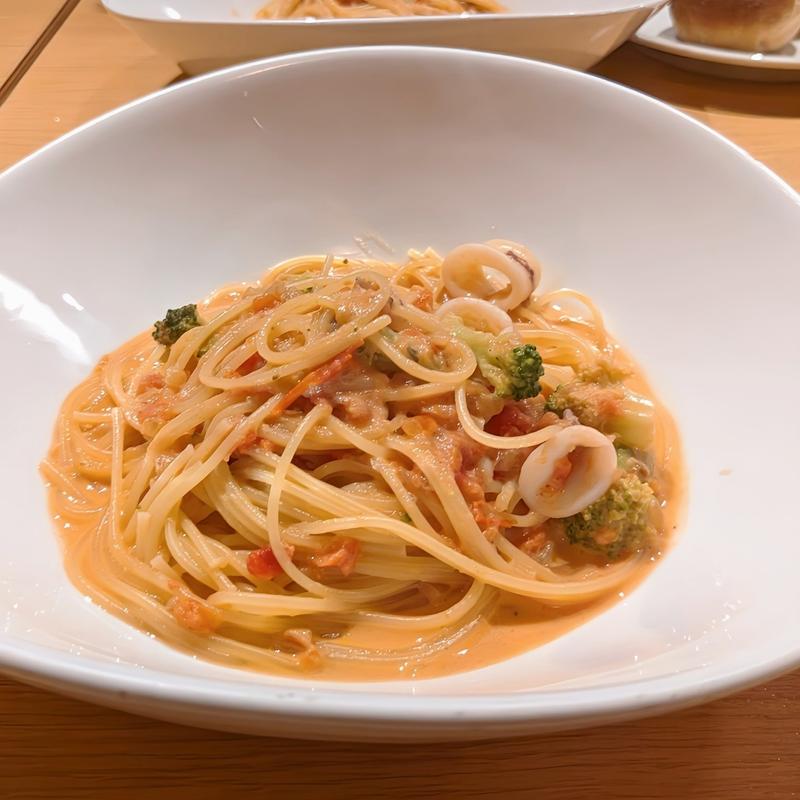 魚介のラグートトマトソース(ハーミットグリーンカフェ 高槻店 )