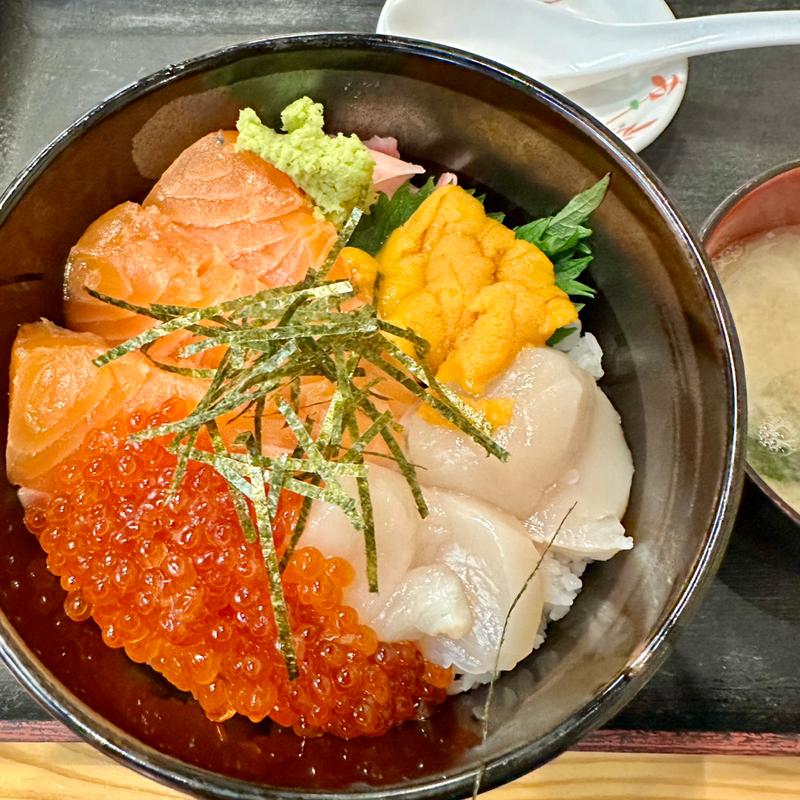 北海巴丼(タカマル鮮魚店 ４号店)