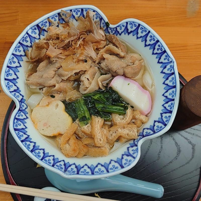 肉きしめん(甘味処 かき氷 喜良久)