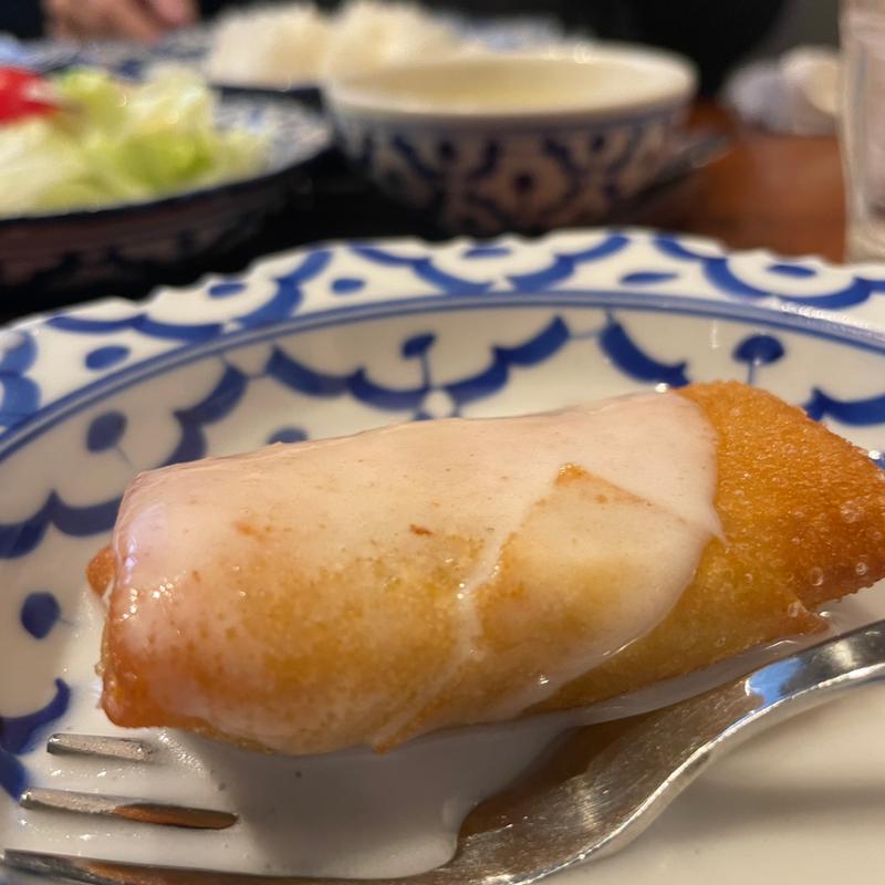 揚げバナナのココナッツミルク添え(メナムのほとり )