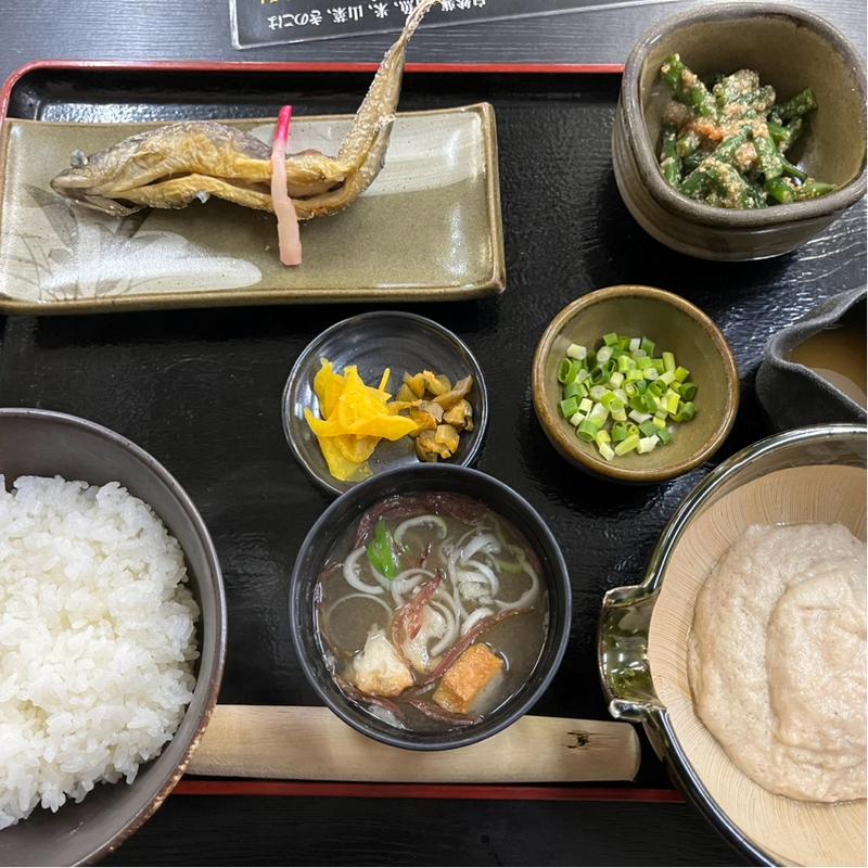 自然薯定食(自然薯の館 （じねんじょのやかた）)