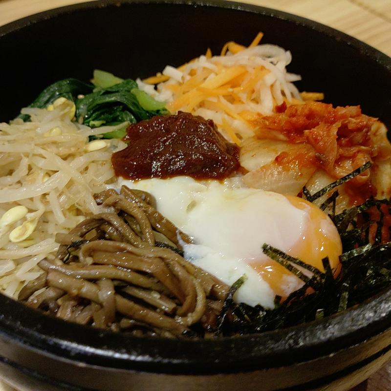 石焼ビビンバ(焼肉ホルモン ちゅらロース 亀有店)