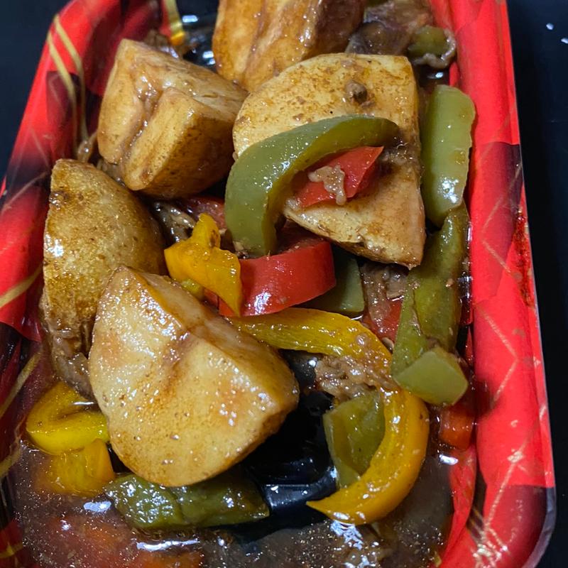 じゃがいもと牛肉のオイスター炒め(イオンショッパーズ福岡店)