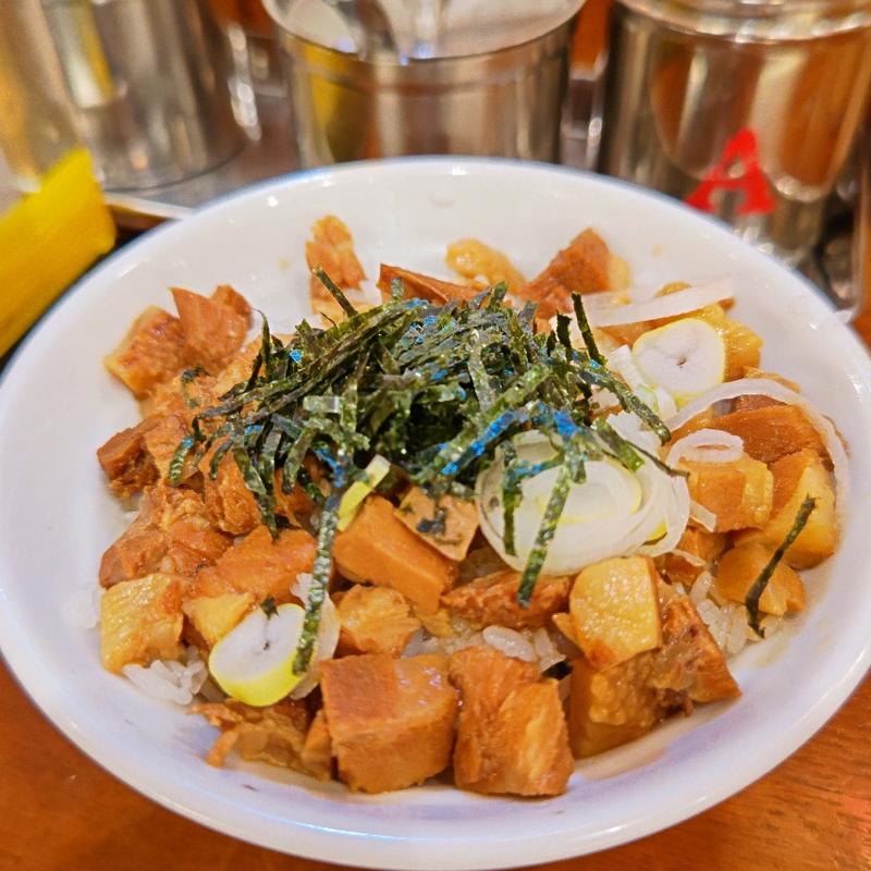 チャーシュー丼(横浜家系ラーメン銀家 伊勢佐木町店)
