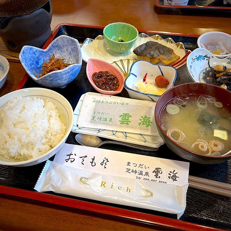 朝食(まつだい芝峠温泉 雲海)