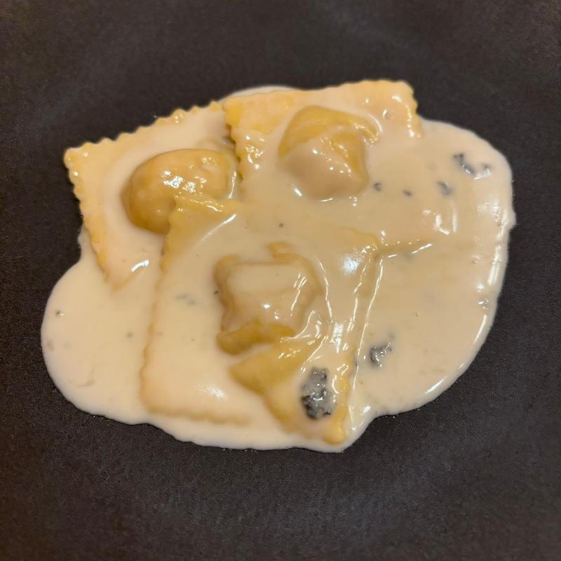 いちじくのラビオリチーズ掛け(TRATTORIA FILARE トラットリア フィラーレ)