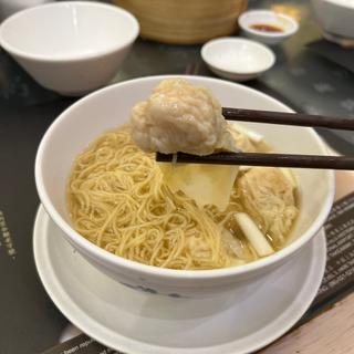 海老雲呑麺(何洪記)