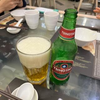 青島ビール(何洪記)
