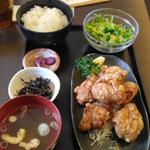 若鶏の唐揚げ定食（ノーマル）