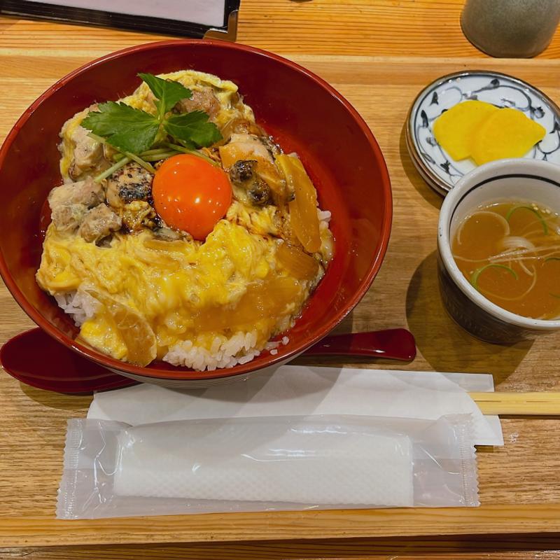 炭焼き親子丼（むね肉）(炭焼き親子丼MARUYA。)