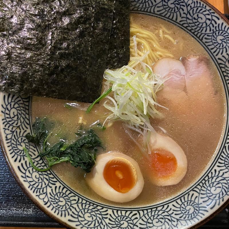 家系ラーメン(ふぅふぅ亭)