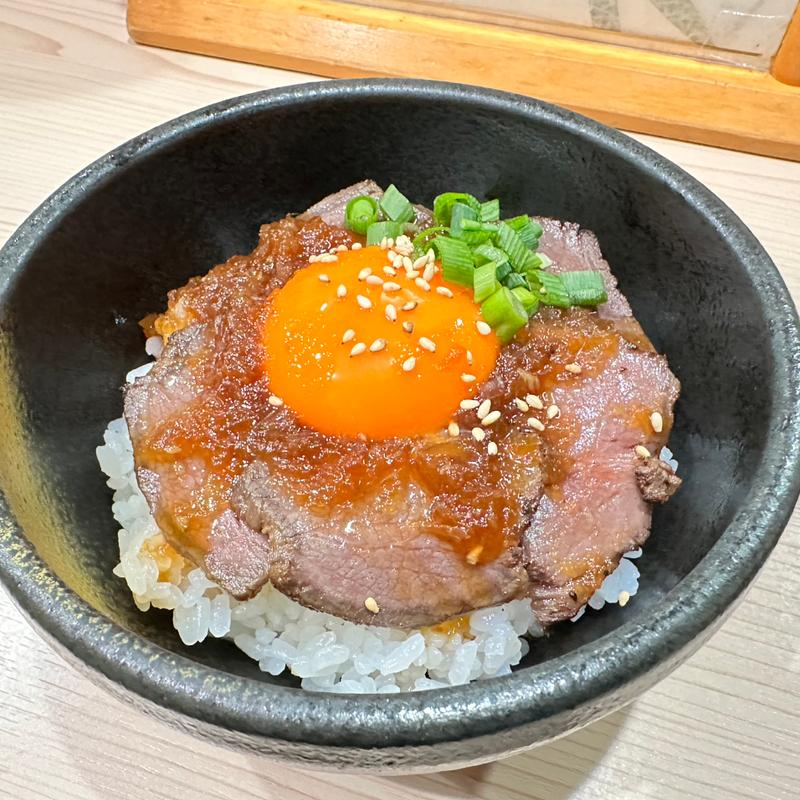 究極の月見和牛ご飯(ラーメン専科 竹末食堂)