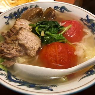 トマト角煮湯麺(白龍トマト館)