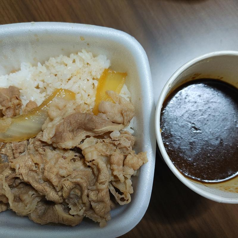 肉だく牛黒カレー＋ご飯増量(吉野家 市川鬼高店)