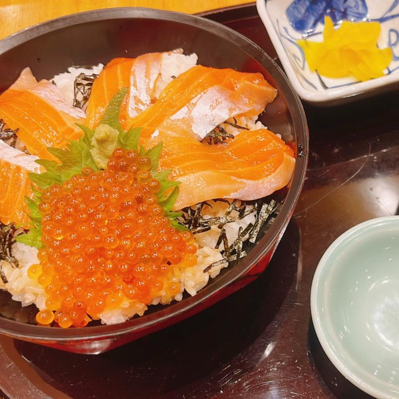 サーモン親子丼(がんこ なにわ市場食堂)
