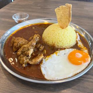 カレー（目玉焼きトッピング）(Diablo curry)