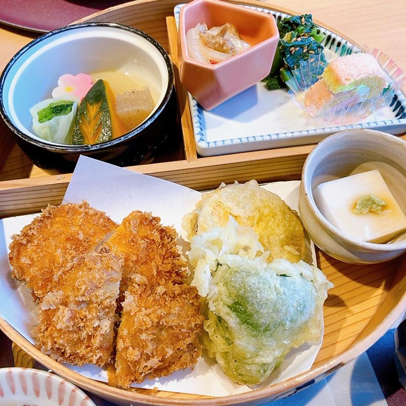 サービスランチ(とんかつ日刈り)