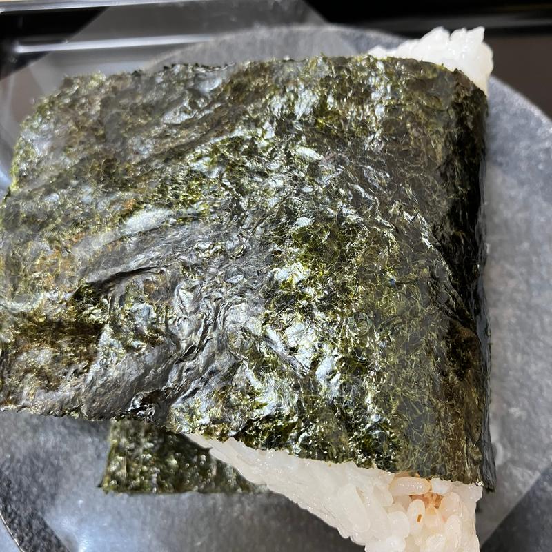 カツオ梅おにぎり(ありんこ オーロラタウン店)