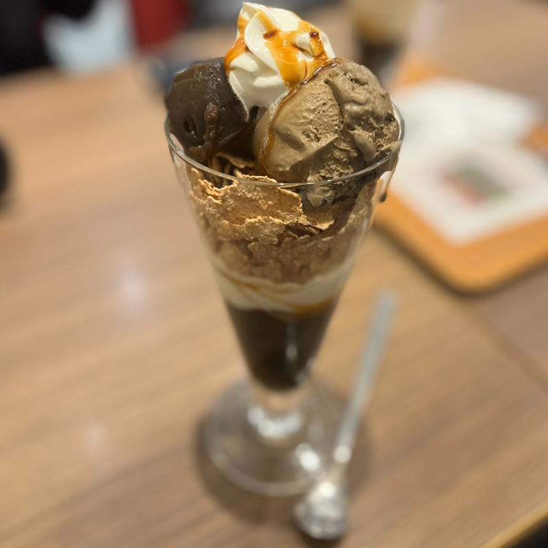 ほうじ茶白玉パフェ(ナナズグリーンティー グランフロント大阪店 （nana's green tea）)