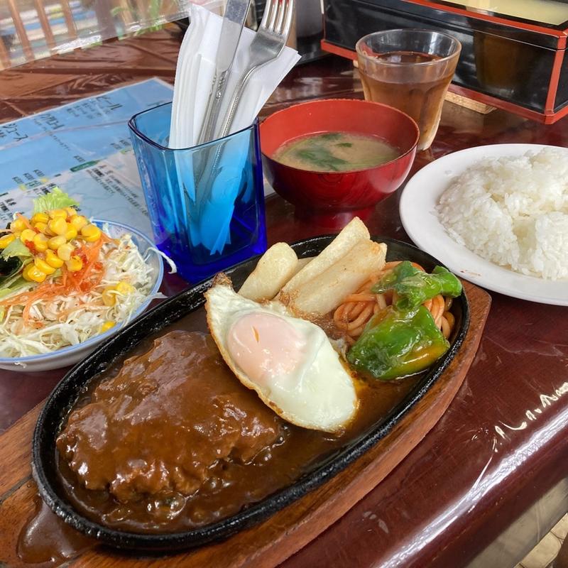 ハンバーグ定食(世里菜)