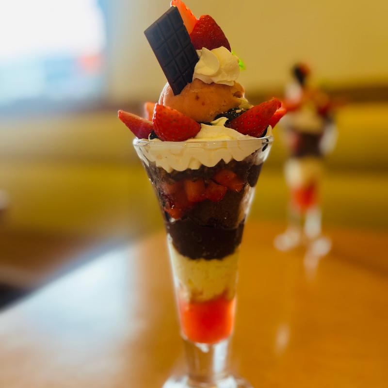 いちごとチョコのパフェ(ココス アルプラザ亀岡前店 （COCO’S）)