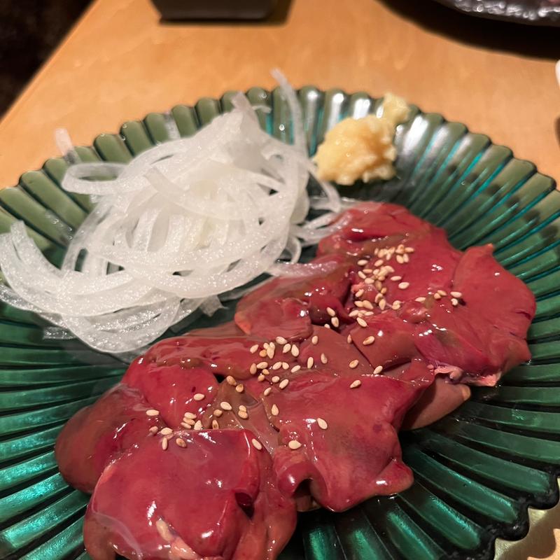 レバ刺し(焼き鳥 やさかどり(八尺鳥) 六本松店)