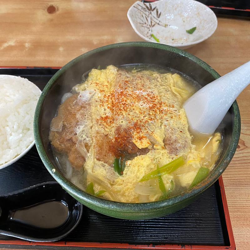 カツとじうどん、小ご飯(岩正)